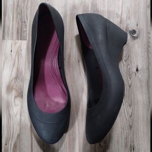 Crocs Lina Black Slip On Wedges Women's Size 10